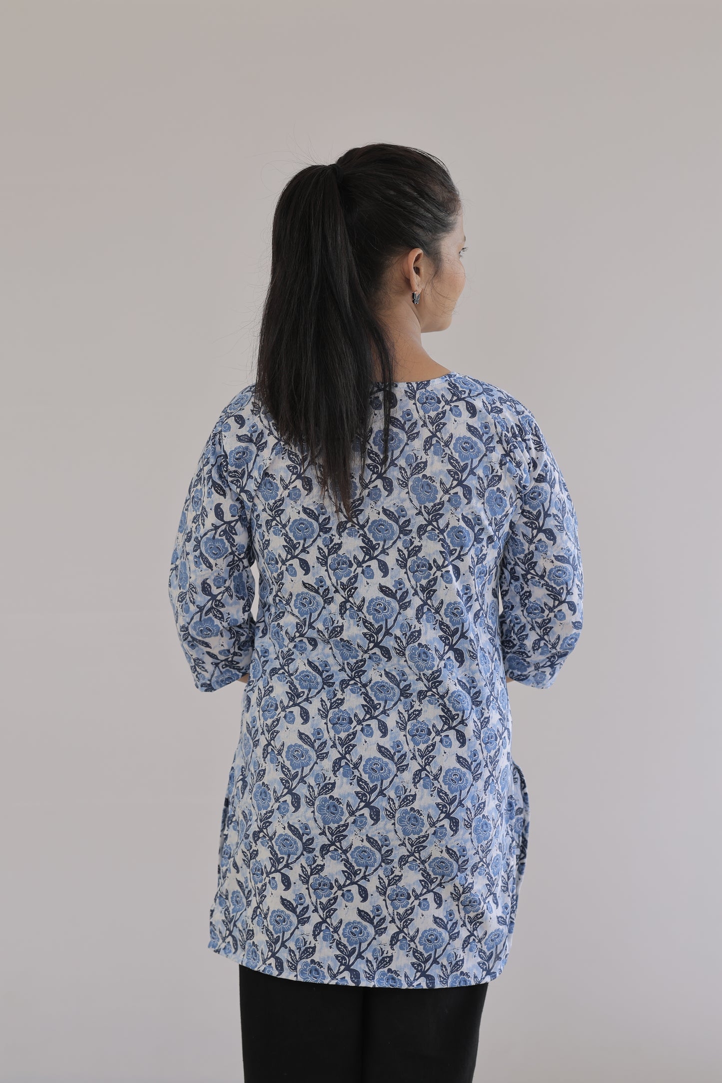 Blue Flora Daily Wear